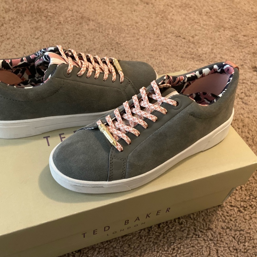 TED BAKER England grey classic sneaker